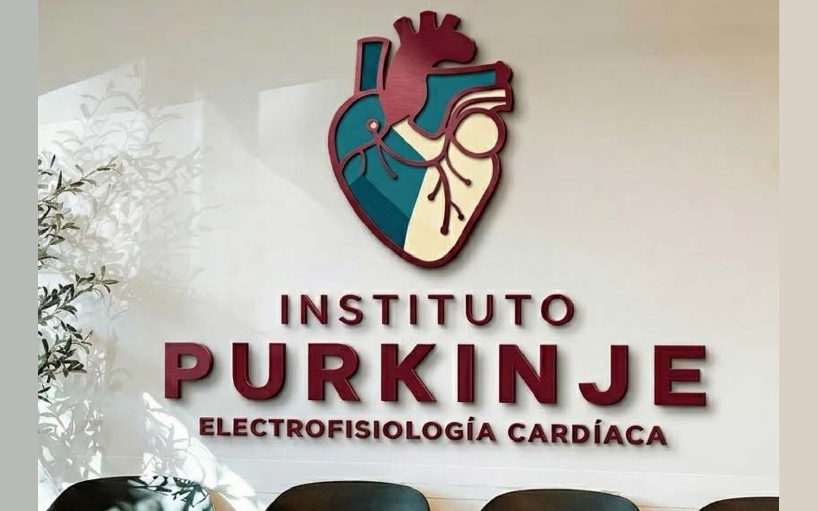 La marca en el muro de la sala de espera, de Instituto Purkinje