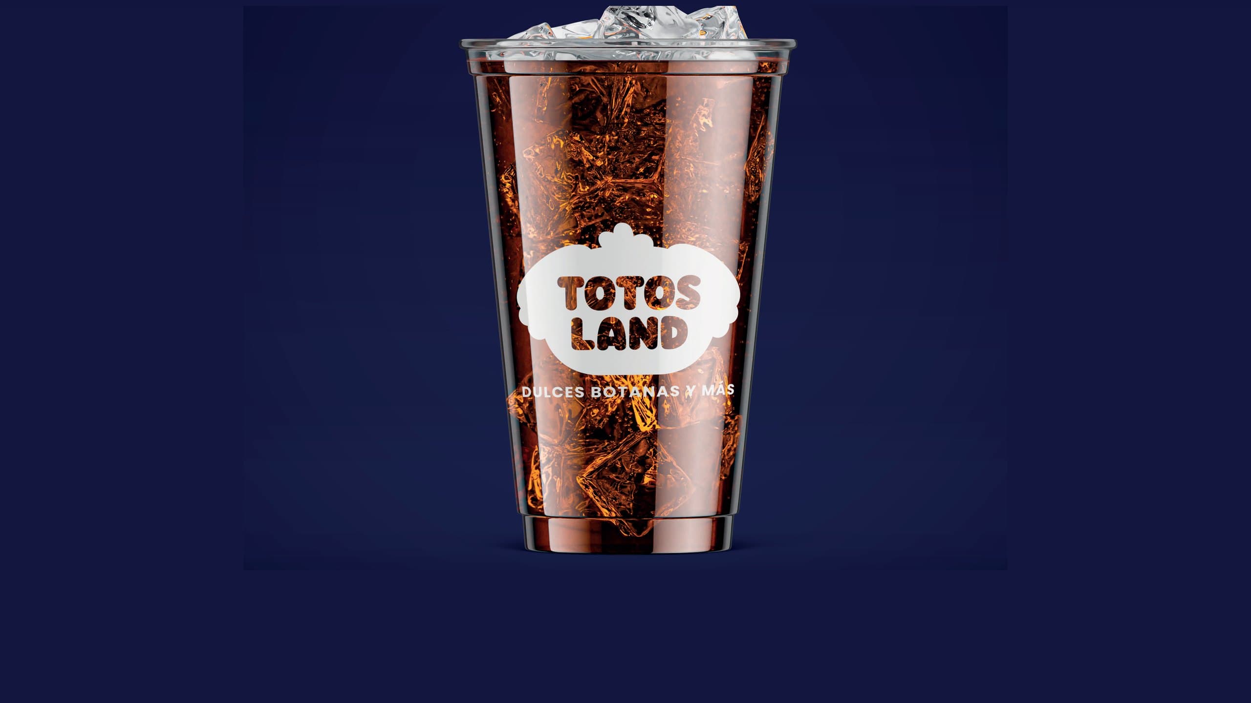 Personajes y vaso de la marca, de Totos Land